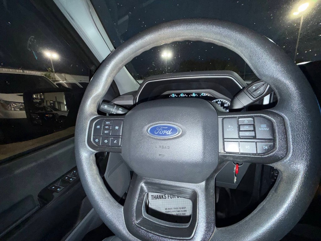 Ford F-150 Vehicle Full-screen Gallery Image 21