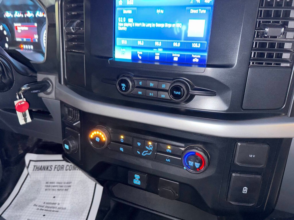 Ford F-150 Vehicle Full-screen Gallery Image 25