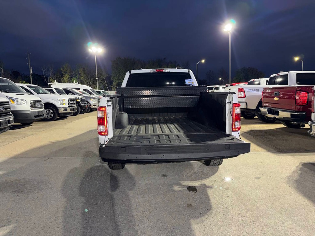 Ford F-150 Vehicle Full-screen Gallery Image 32