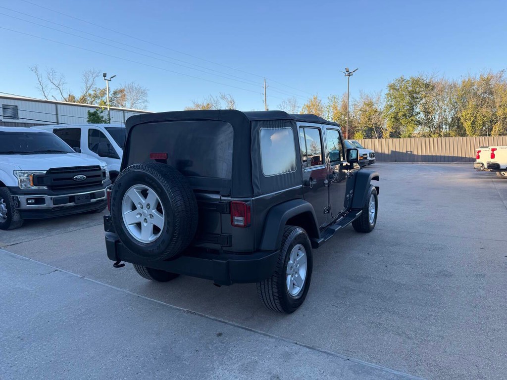 Jeep Wrangler Unlimited Vehicle Full-screen Gallery Image 05