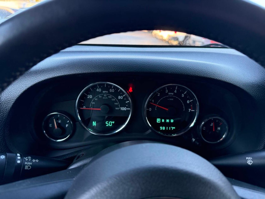 Jeep Wrangler Unlimited Vehicle Full-screen Gallery Image 29