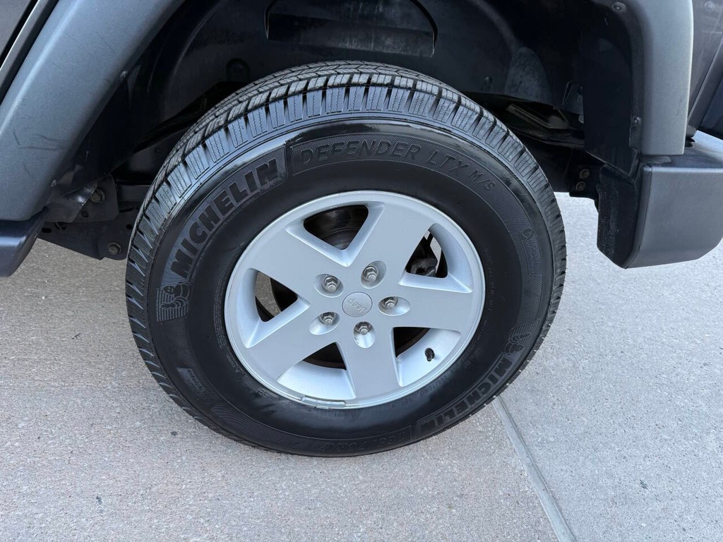 Jeep Wrangler Unlimited Vehicle Full-screen Gallery Image 33