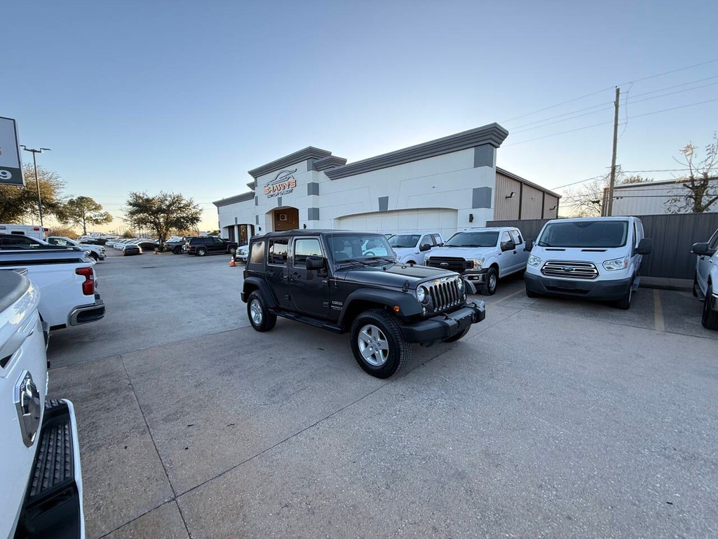 Jeep Wrangler Unlimited Vehicle Full-screen Gallery Image 41