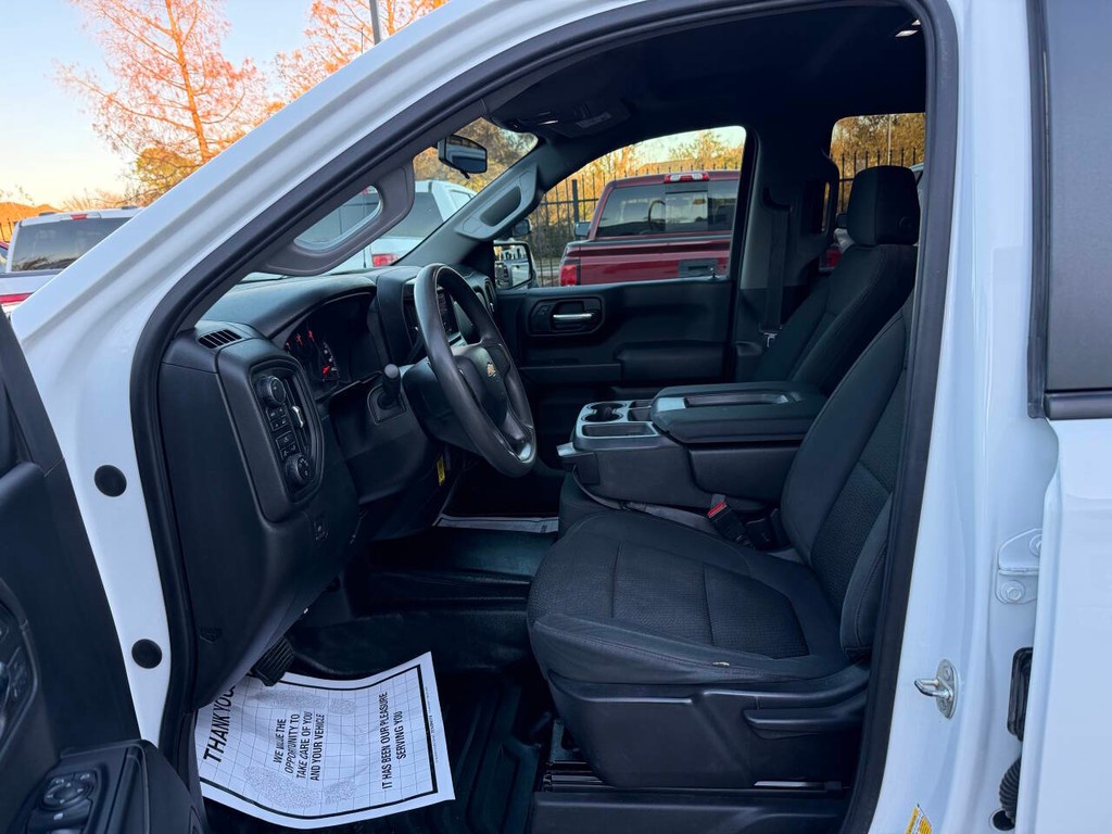 Chevrolet Silverado 1500 Vehicle Full-screen Gallery Image 07