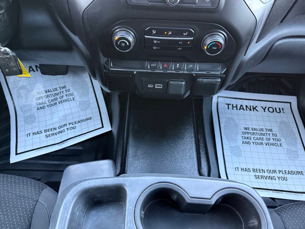 Chevrolet Silverado 1500 Vehicle Full-screen Gallery Image 31