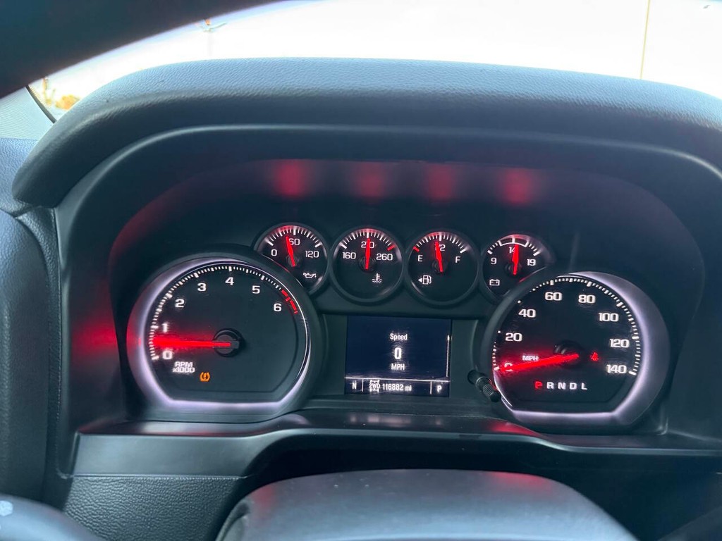 Chevrolet Silverado 1500 Vehicle Full-screen Gallery Image 33