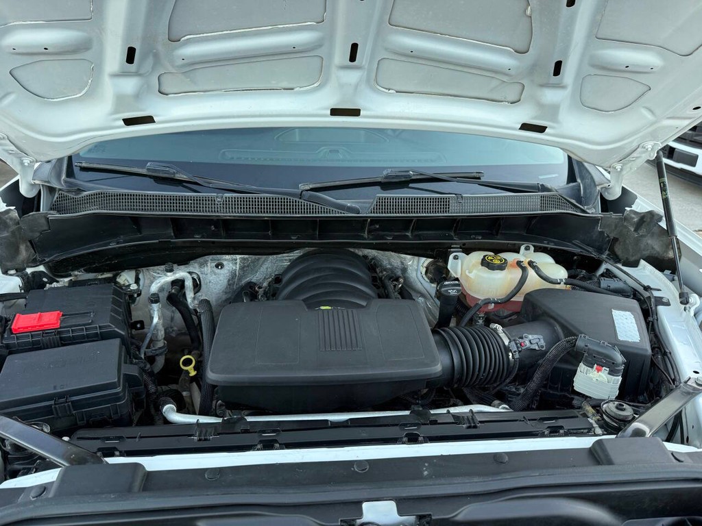 Chevrolet Silverado 1500 Vehicle Full-screen Gallery Image 36