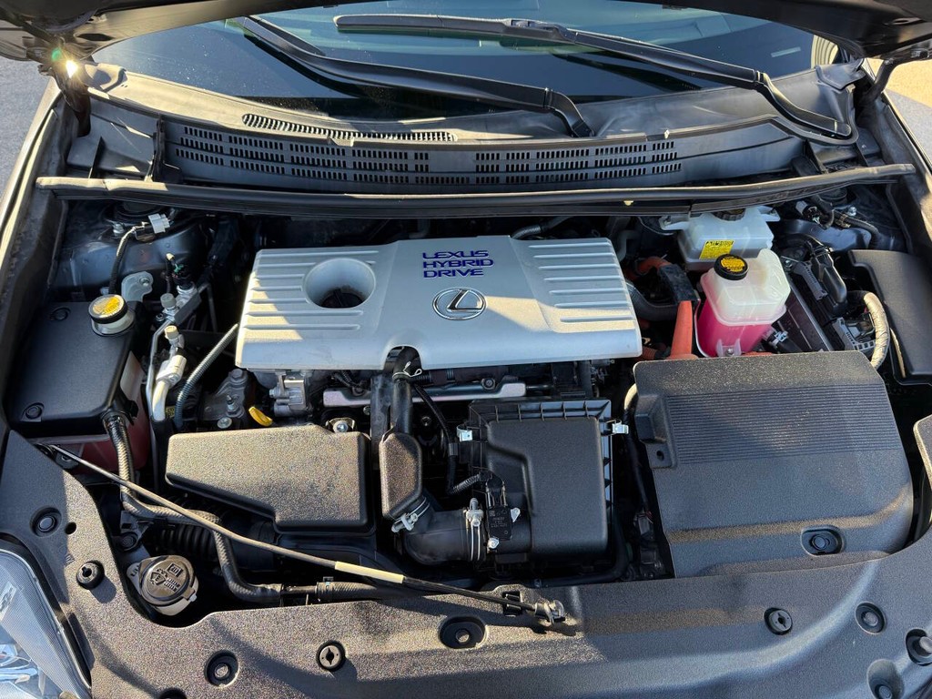 Lexus CT 200h Vehicle Full-screen Gallery Image 36