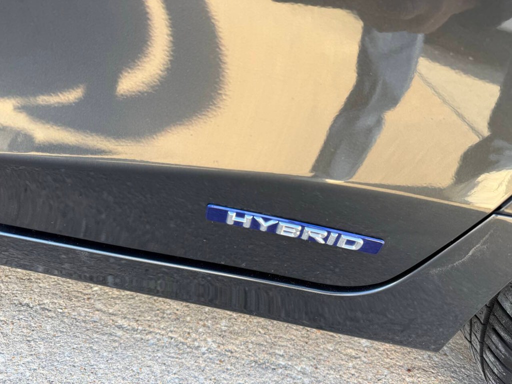 Lexus CT 200h Vehicle Full-screen Gallery Image 38