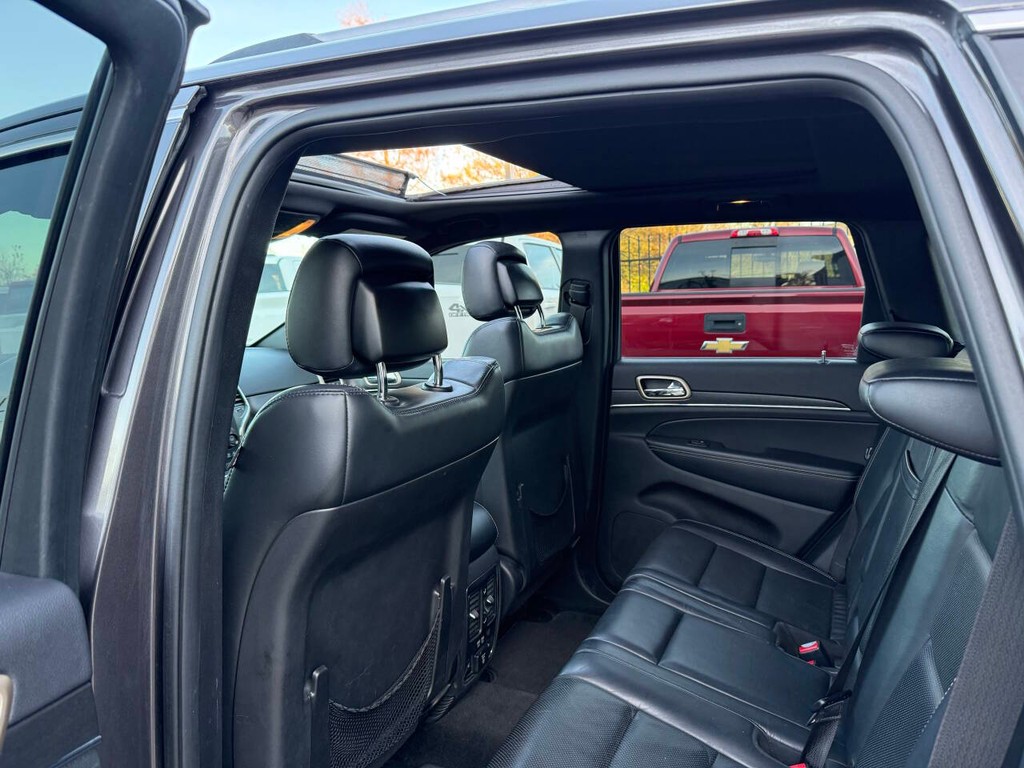 Jeep Grand Cherokee Vehicle Full-screen Gallery Image 12