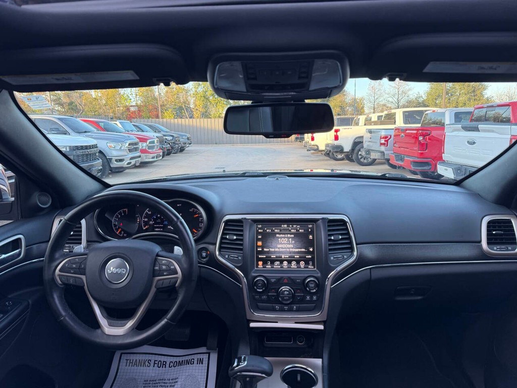 Jeep Grand Cherokee Vehicle Full-screen Gallery Image 17