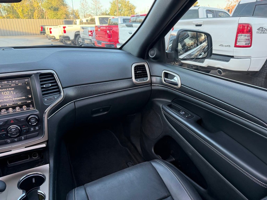 Jeep Grand Cherokee Vehicle Full-screen Gallery Image 20