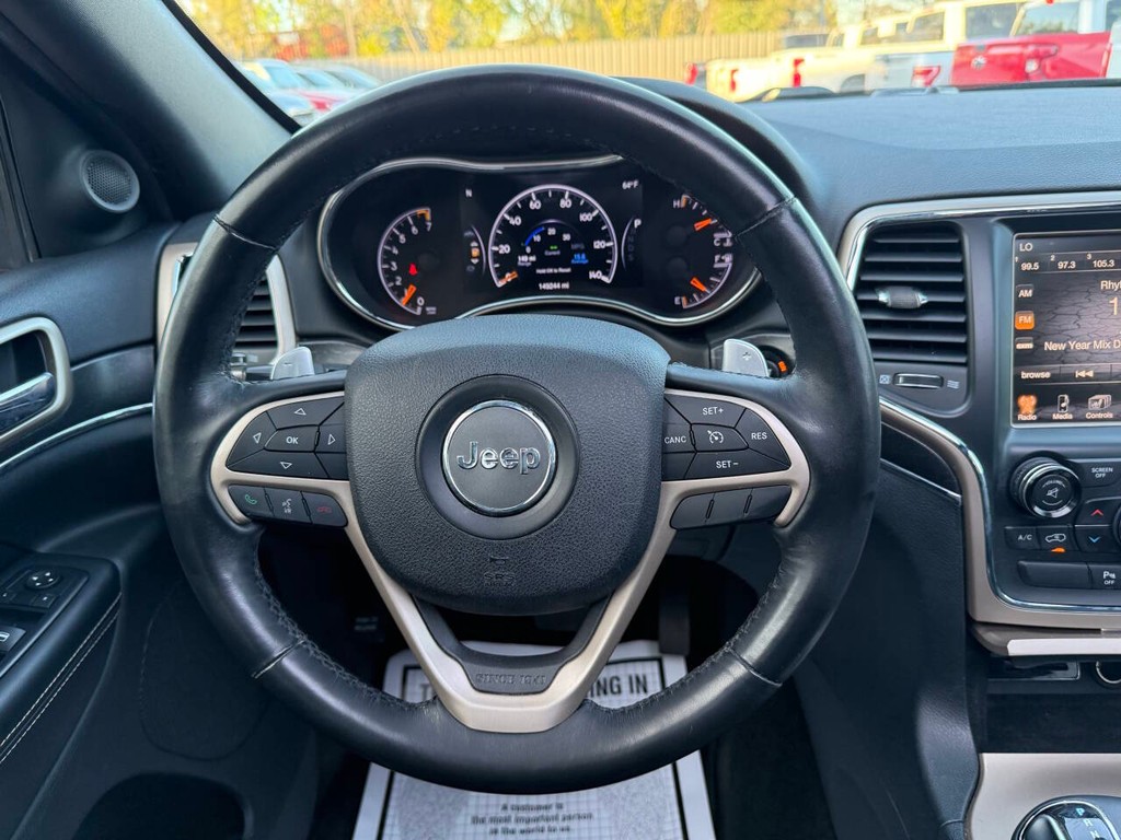 Jeep Grand Cherokee Vehicle Full-screen Gallery Image 22