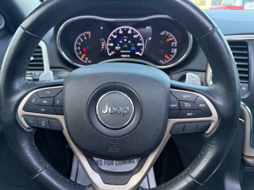 Jeep Grand Cherokee Vehicle Full-screen Gallery Image 23