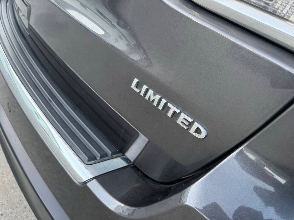 Jeep Grand Cherokee Vehicle Full-screen Gallery Image 40