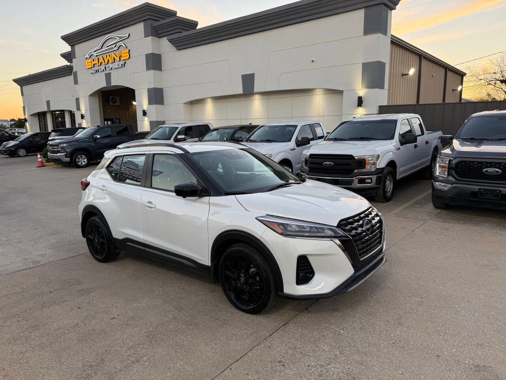 Nissan Kicks Vehicle Full-screen Gallery Image 39