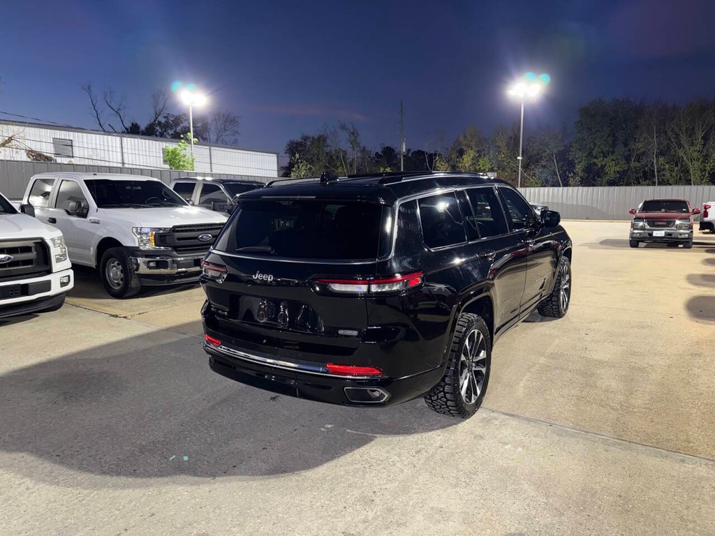 Jeep Grand Cherokee L Vehicle Full-screen Gallery Image 05