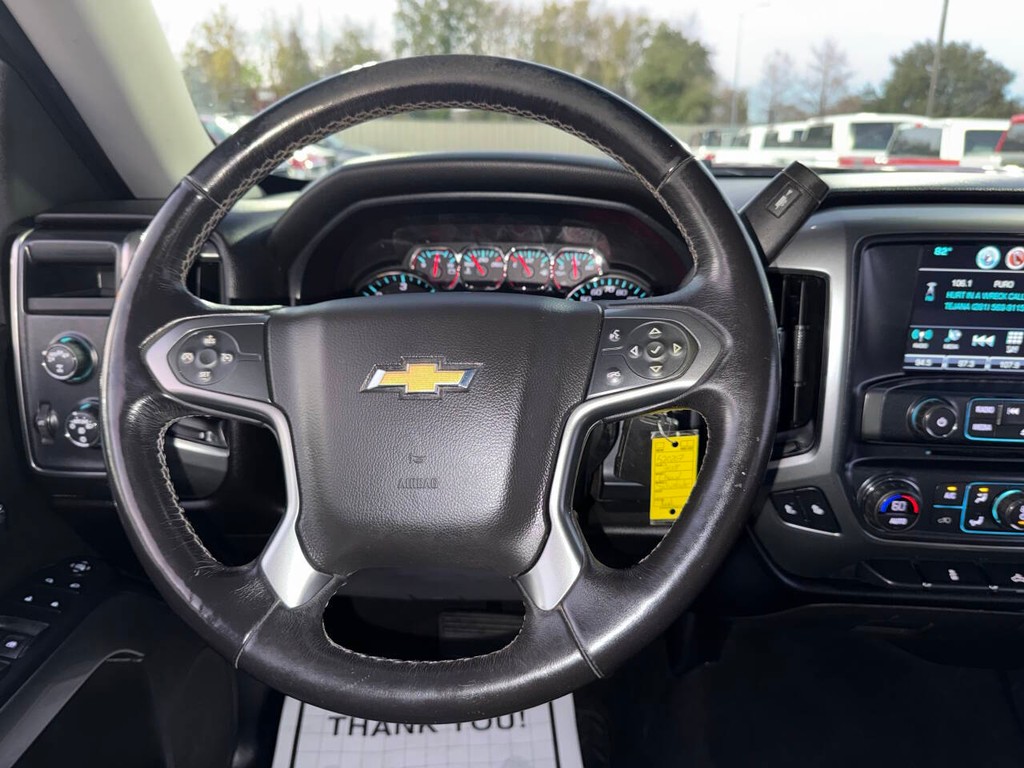 Chevrolet Silverado 1500 Vehicle Full-screen Gallery Image 22