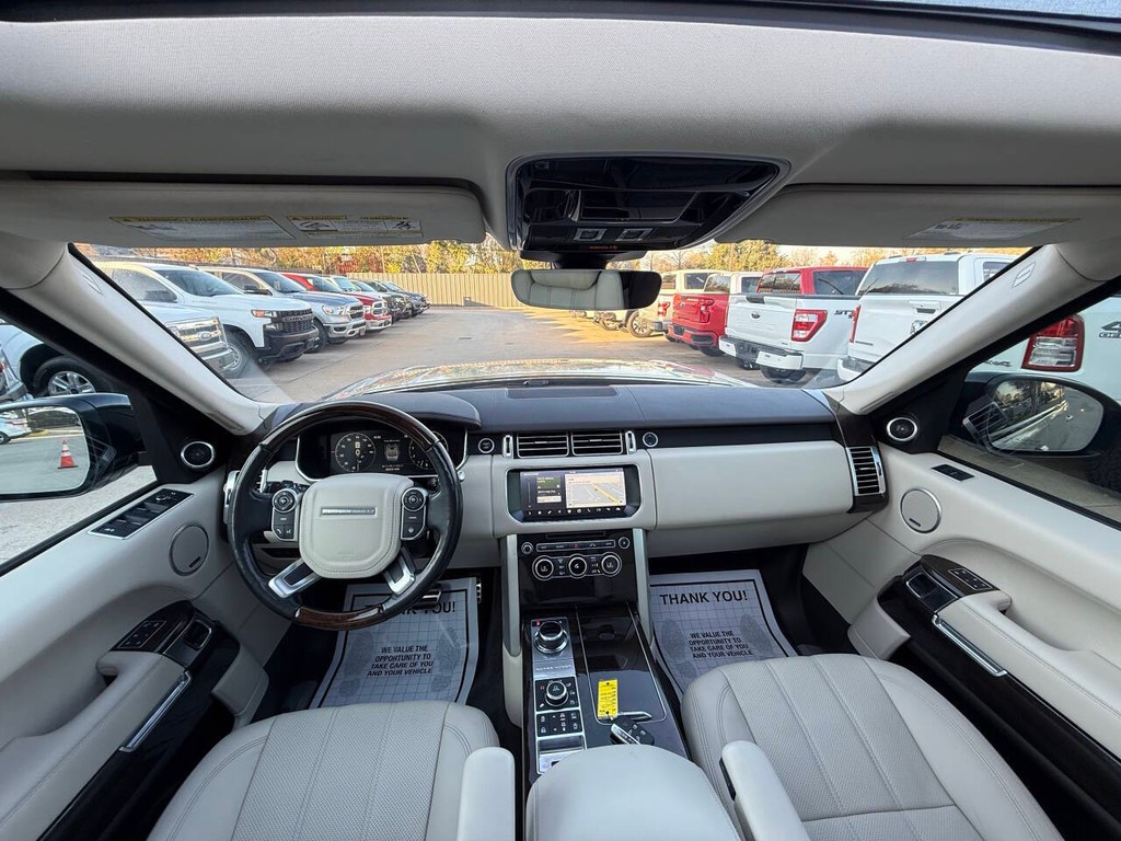 Land Rover Range Rover Vehicle Full-screen Gallery Image 18