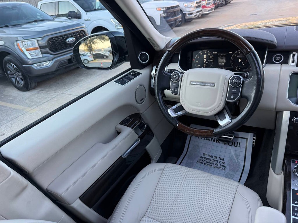 Land Rover Range Rover Vehicle Full-screen Gallery Image 19