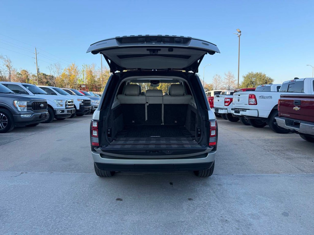 Land Rover Range Rover Vehicle Full-screen Gallery Image 37