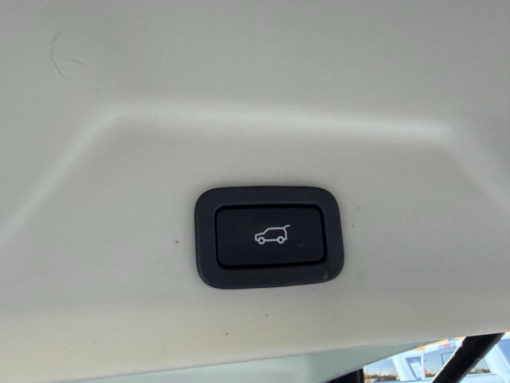 Land Rover Range Rover Vehicle Full-screen Gallery Image 38