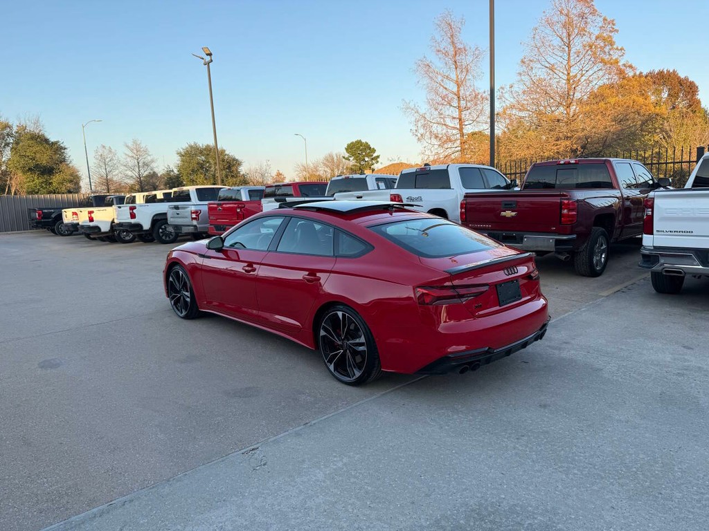 Audi S5 Sportback Vehicle Full-screen Gallery Image 04