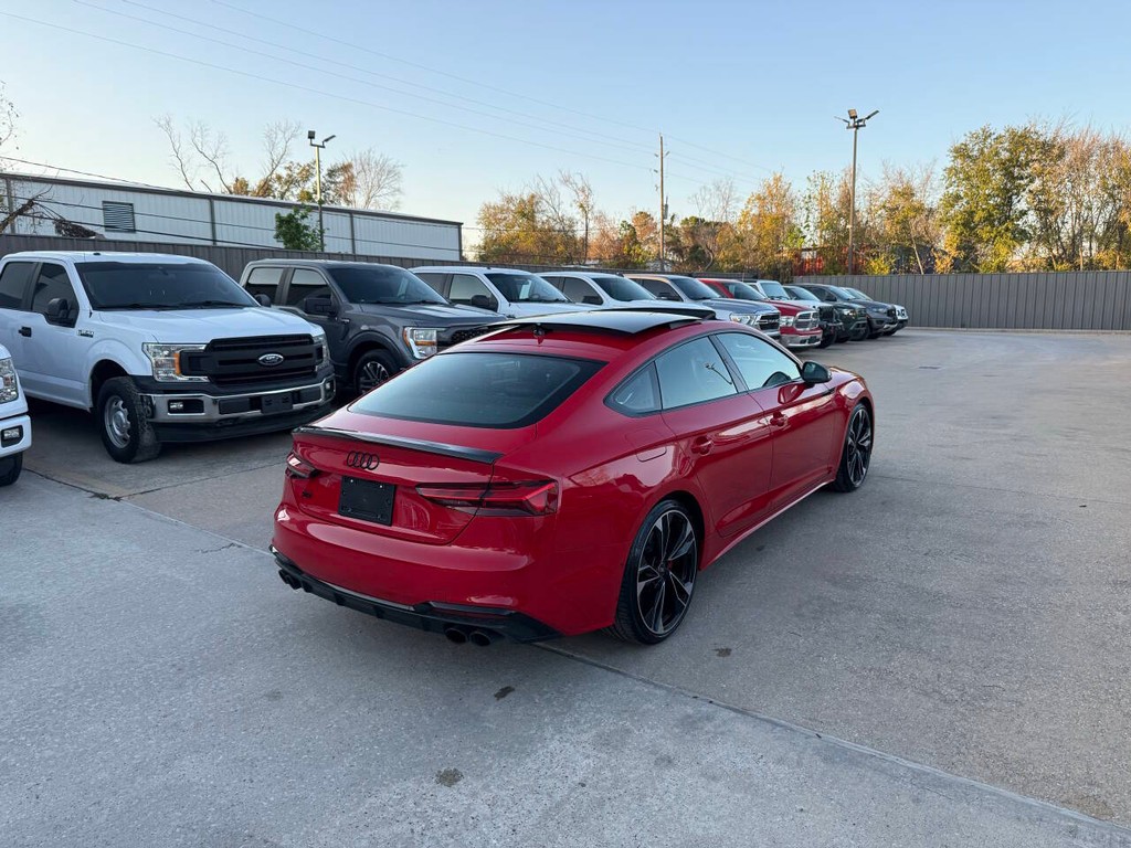 Audi S5 Sportback Vehicle Full-screen Gallery Image 05