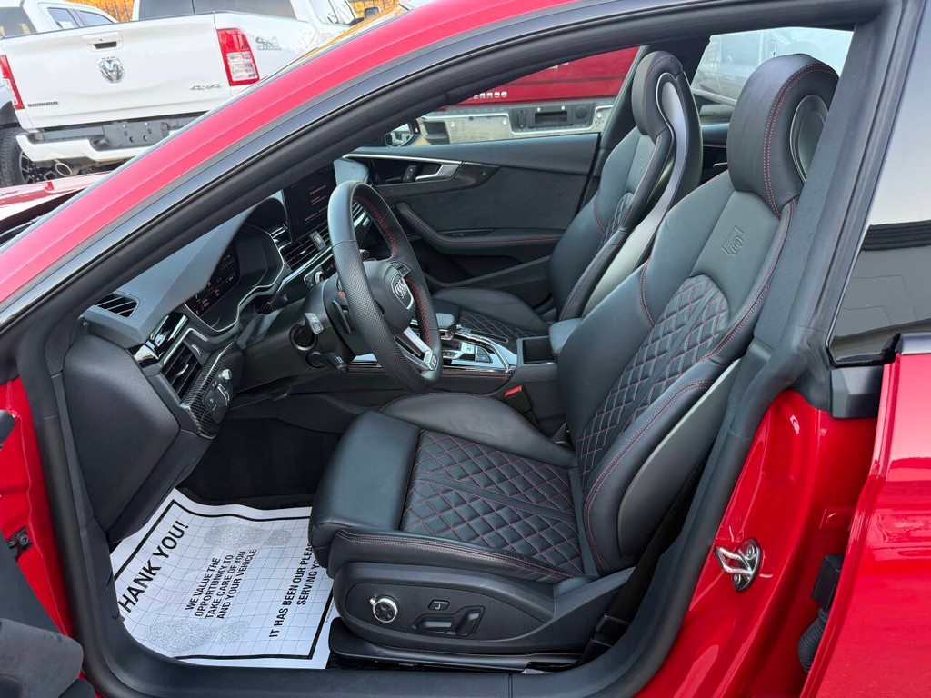 Audi S5 Sportback Vehicle Full-screen Gallery Image 07