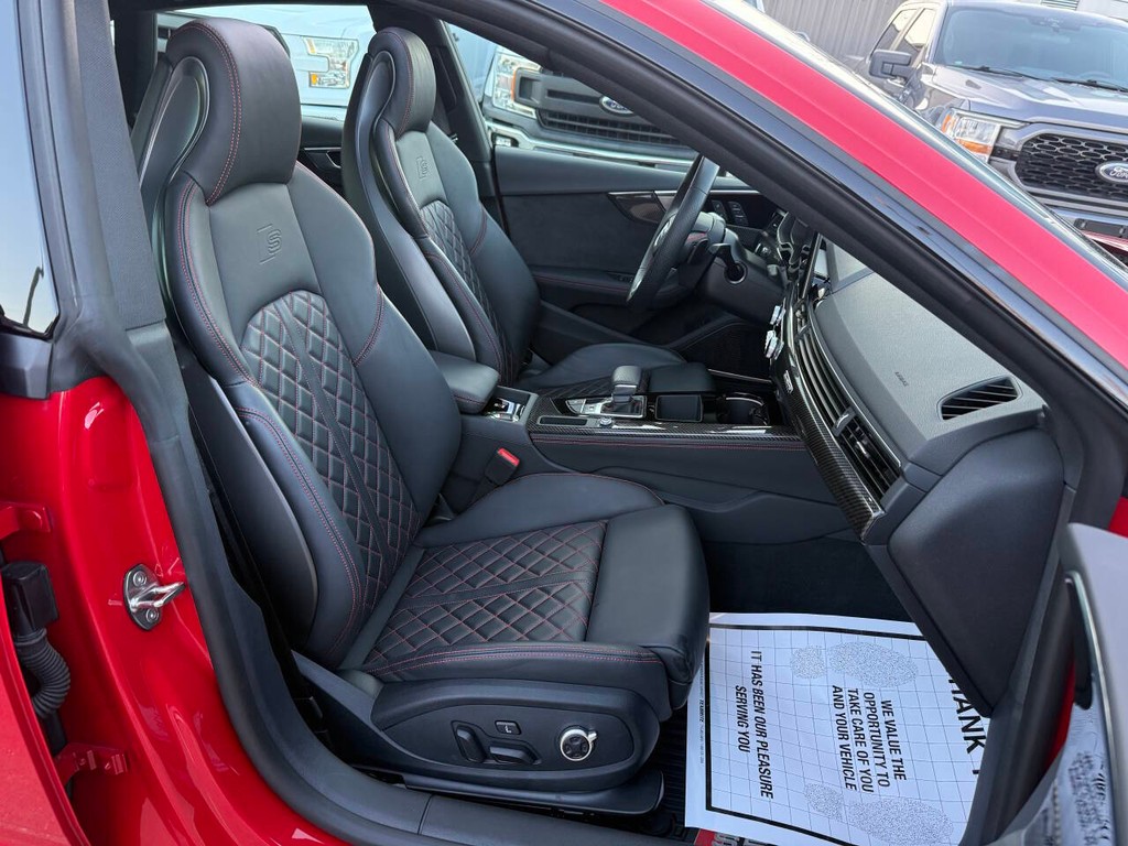 Audi S5 Sportback Vehicle Full-screen Gallery Image 10