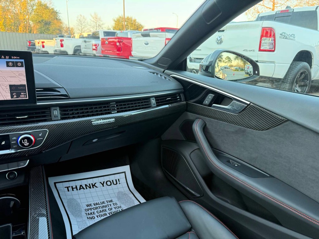 Audi S5 Sportback Vehicle Full-screen Gallery Image 20