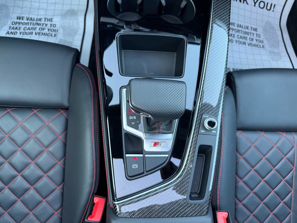 Audi S5 Sportback Vehicle Full-screen Gallery Image 29