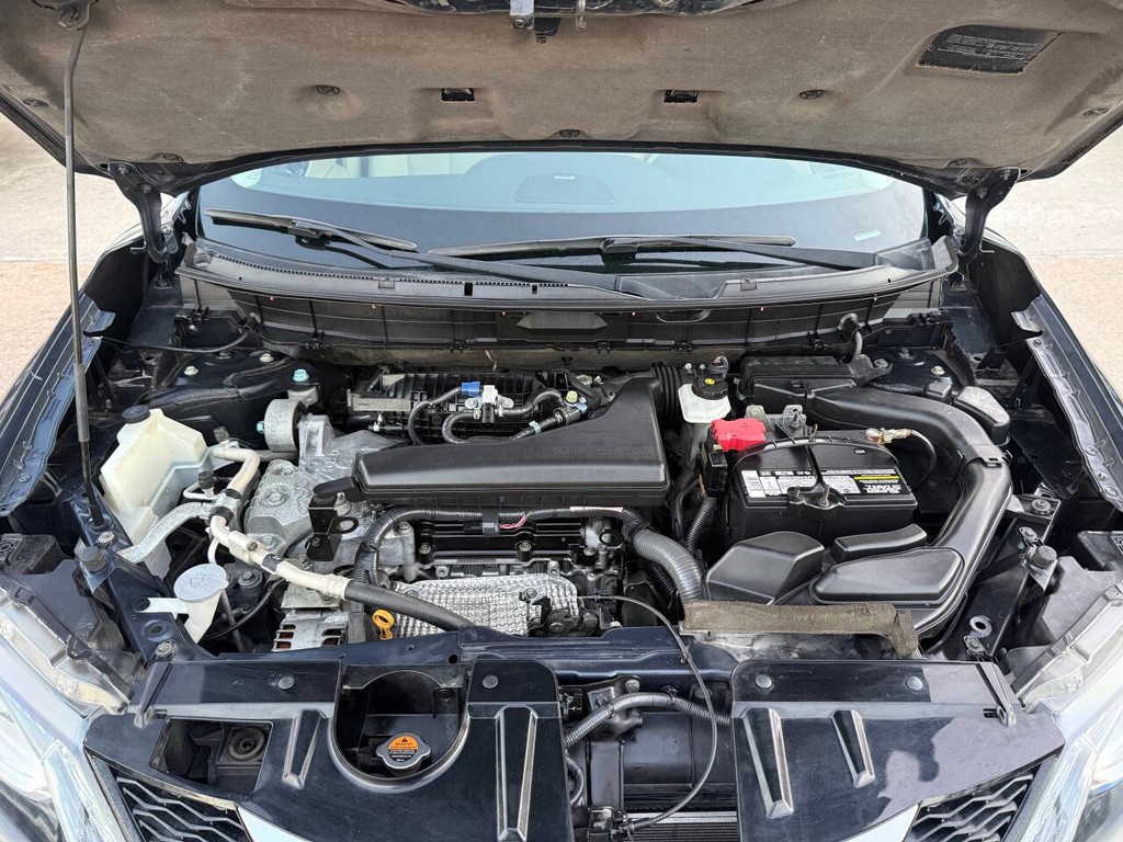 Nissan Rogue Vehicle Full-screen Gallery Image 33