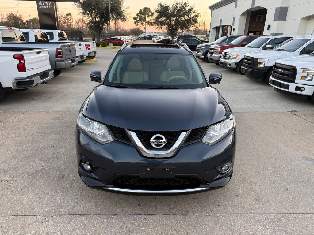 Nissan Rogue Vehicle Full-screen Gallery Image 39