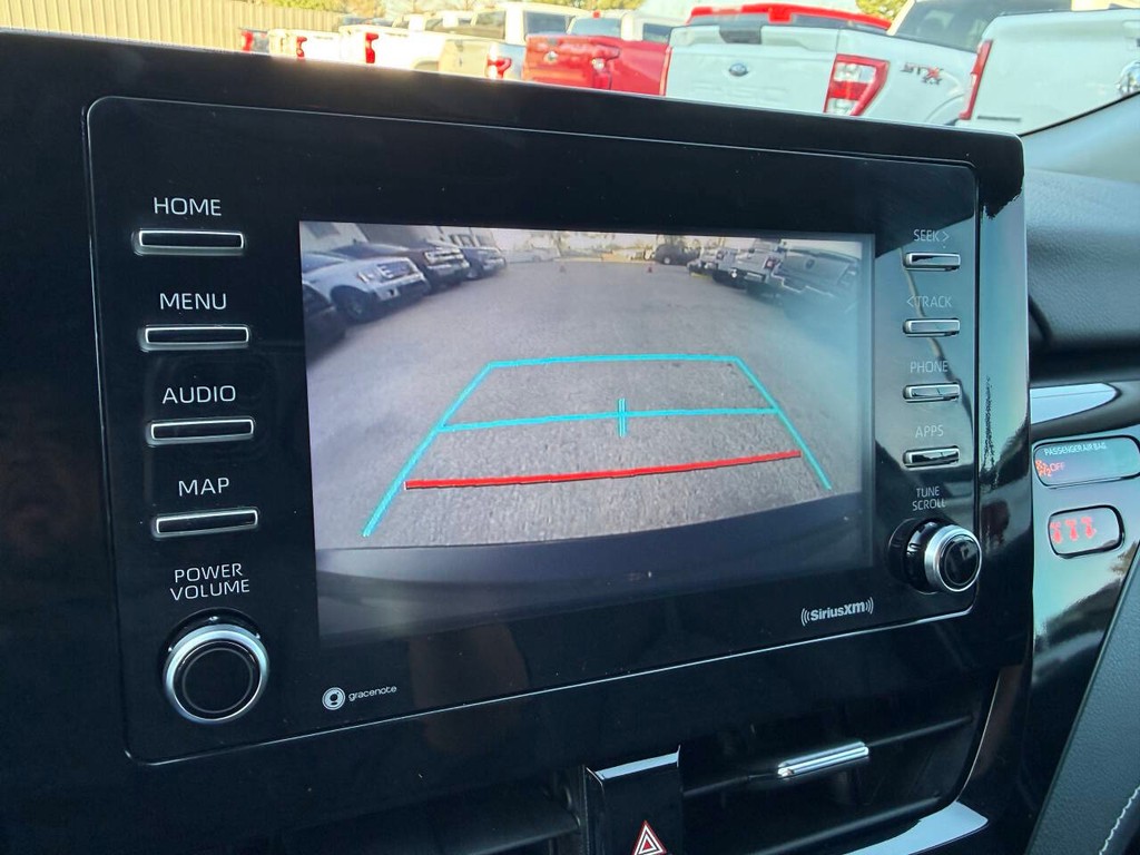 Toyota Camry Vehicle Full-screen Gallery Image 26