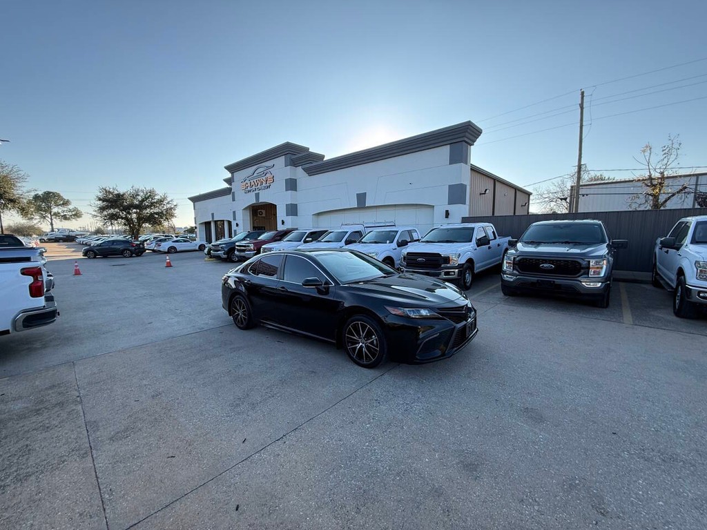 Toyota Camry Vehicle Full-screen Gallery Image 42