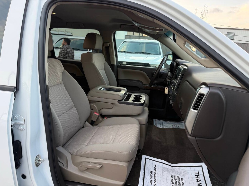 Chevrolet Silverado 1500 Vehicle Full-screen Gallery Image 10