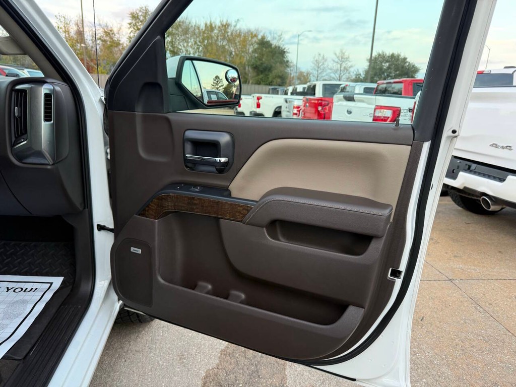 Chevrolet Silverado 1500 Vehicle Full-screen Gallery Image 12