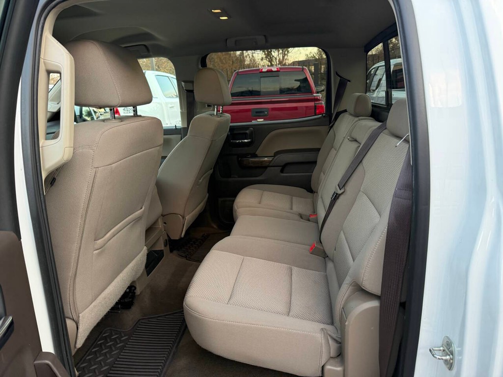 Chevrolet Silverado 1500 Vehicle Full-screen Gallery Image 14