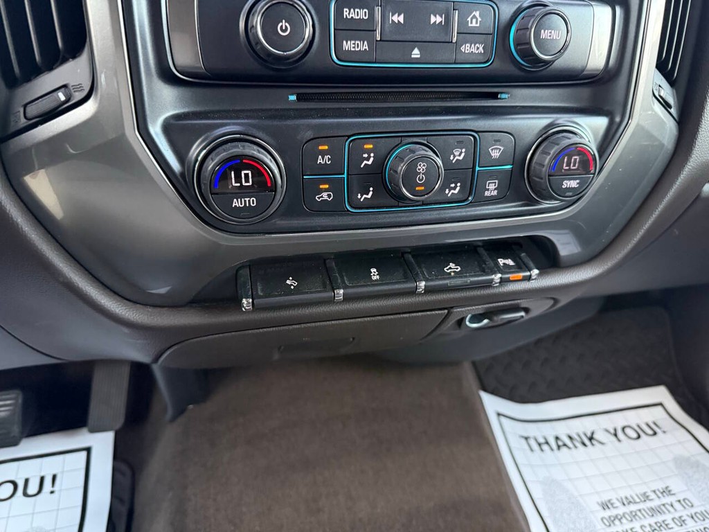 Chevrolet Silverado 1500 Vehicle Full-screen Gallery Image 28