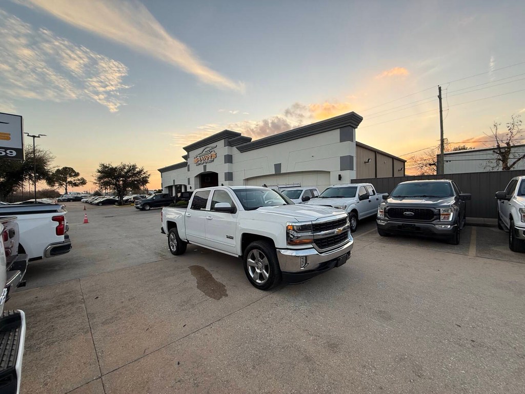 Chevrolet Silverado 1500 Vehicle Full-screen Gallery Image 43