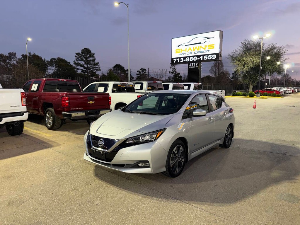 Nissan LEAF Vehicle Full-screen Gallery Image 42