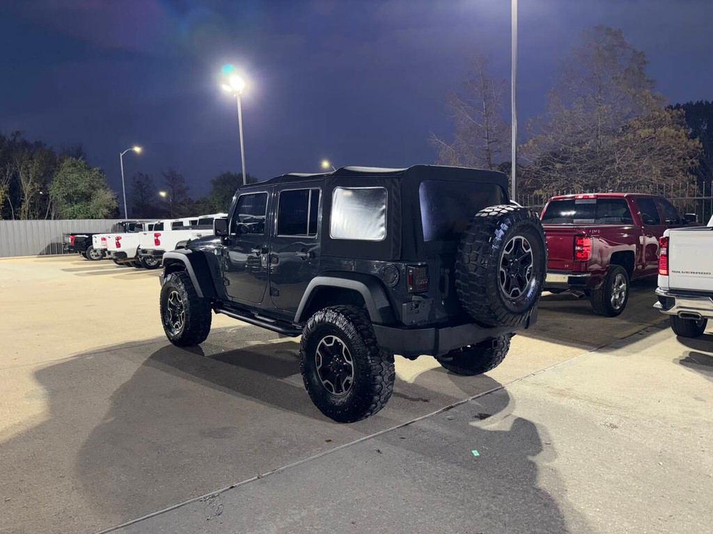 Jeep Wrangler Unlimited Vehicle Full-screen Gallery Image 04