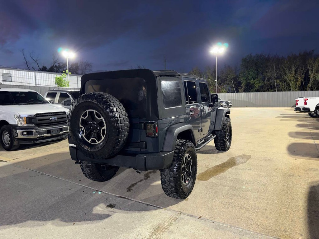 Jeep Wrangler Unlimited Vehicle Full-screen Gallery Image 05