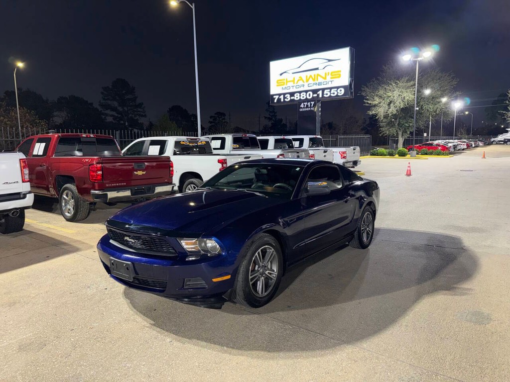 Ford Mustang Vehicle Full-screen Gallery Image 03