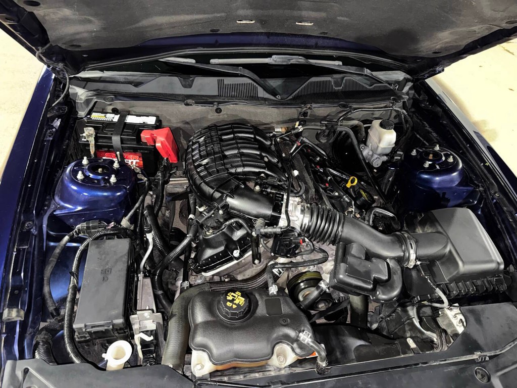 Ford Mustang Vehicle Full-screen Gallery Image 27