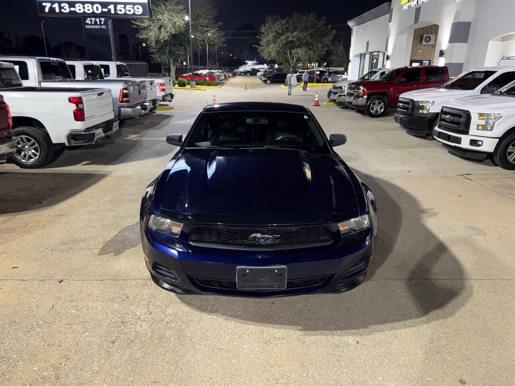 Ford Mustang Vehicle Full-screen Gallery Image 30