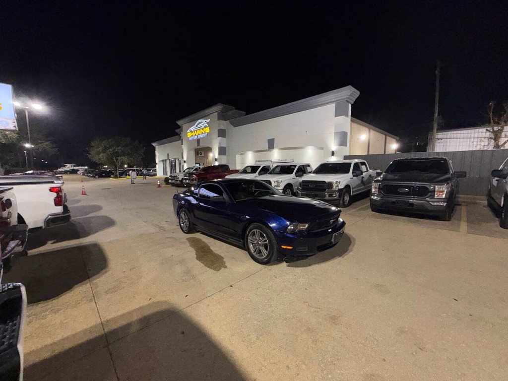 Ford Mustang Vehicle Full-screen Gallery Image 34