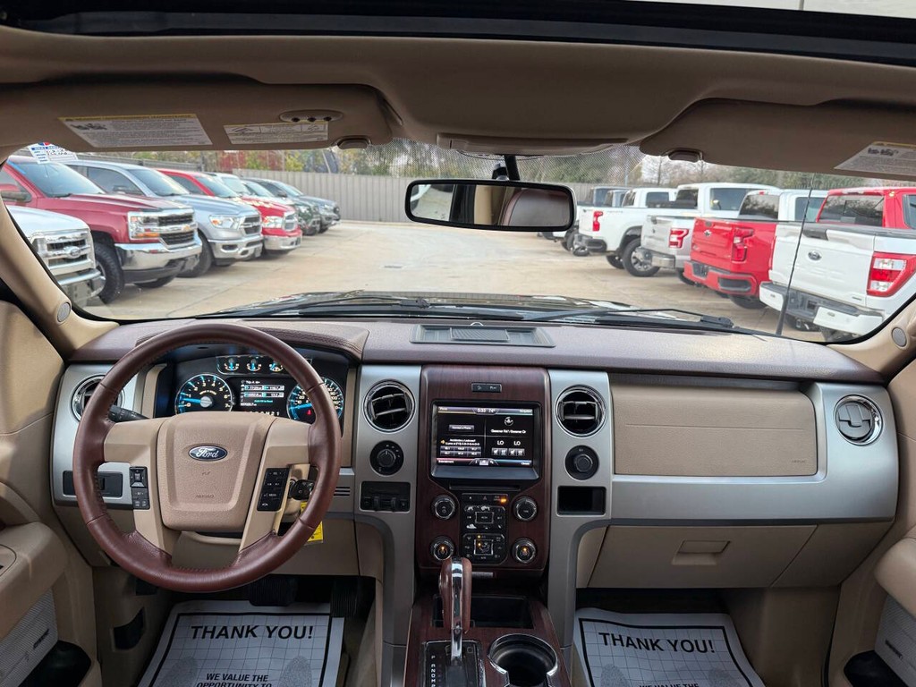 Ford F-150 Vehicle Full-screen Gallery Image 17
