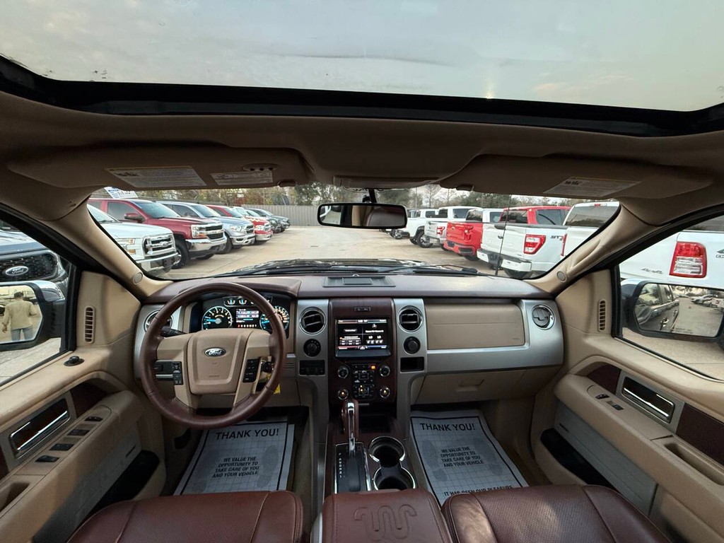 Ford F-150 Vehicle Full-screen Gallery Image 18